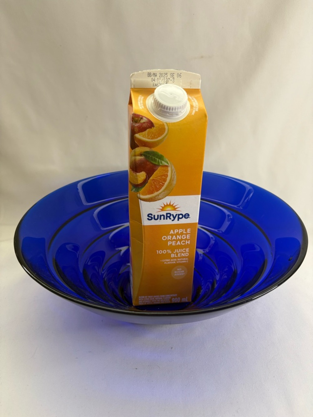 Vetreria Etrusca, cobalt blue tiered bowl, made in Italy